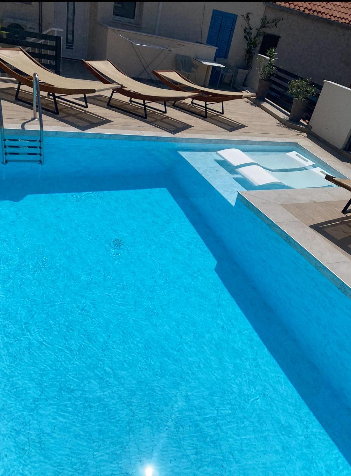 De Blue 3 * Bol